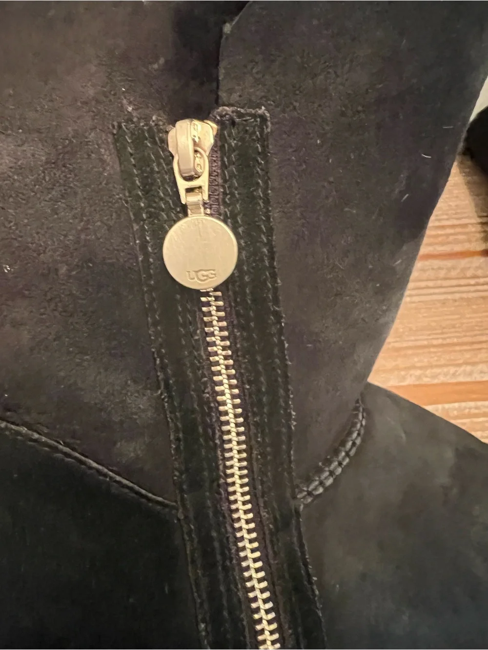 UGG Bailey Zip Black Short Shearling Booties. Women’s Size 8